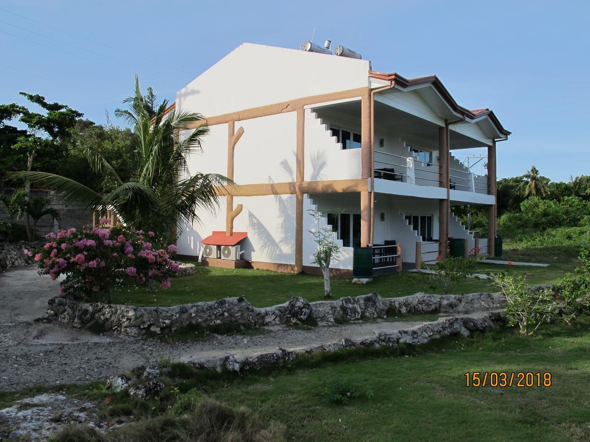 Cabilao Sunset Dive & Beach Resort Loon Exterior foto