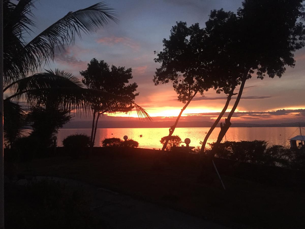 Cabilao Sunset Dive & Beach Resort Loon Exterior foto